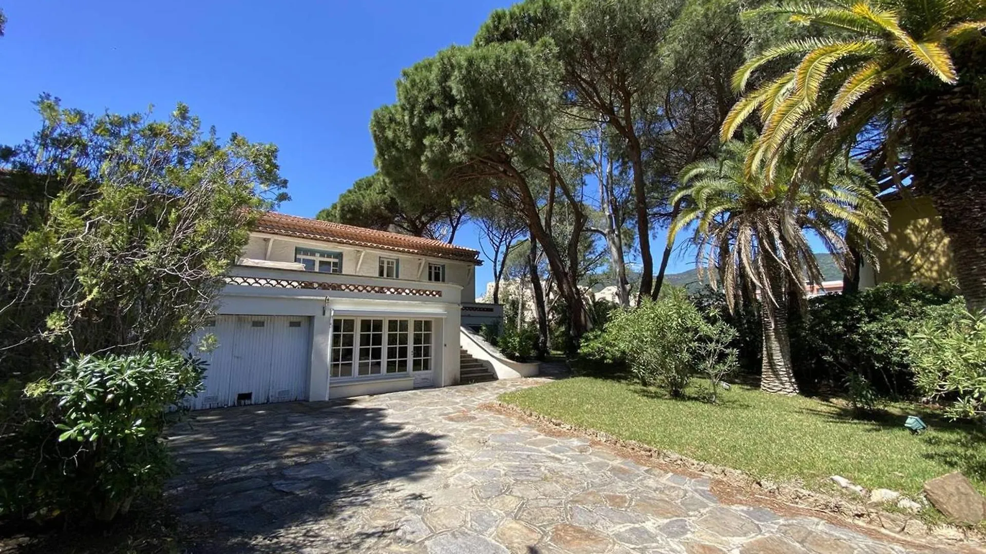 Villa Charmante A Cavalaire Avec Climatisation Et Parking, Proche Port Et Plage - Fr-1-100-346 France