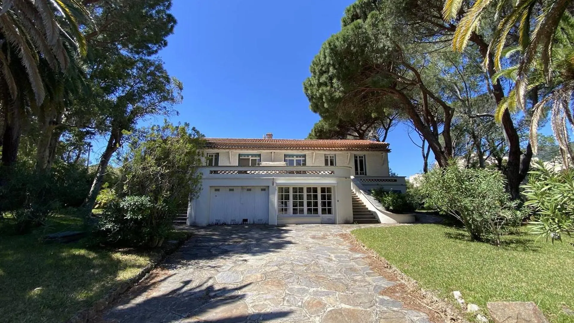 Villa Charmante A Cavalaire Avec Climatisation Et Parking, Proche Port Et Plage - Fr-1-100-346
