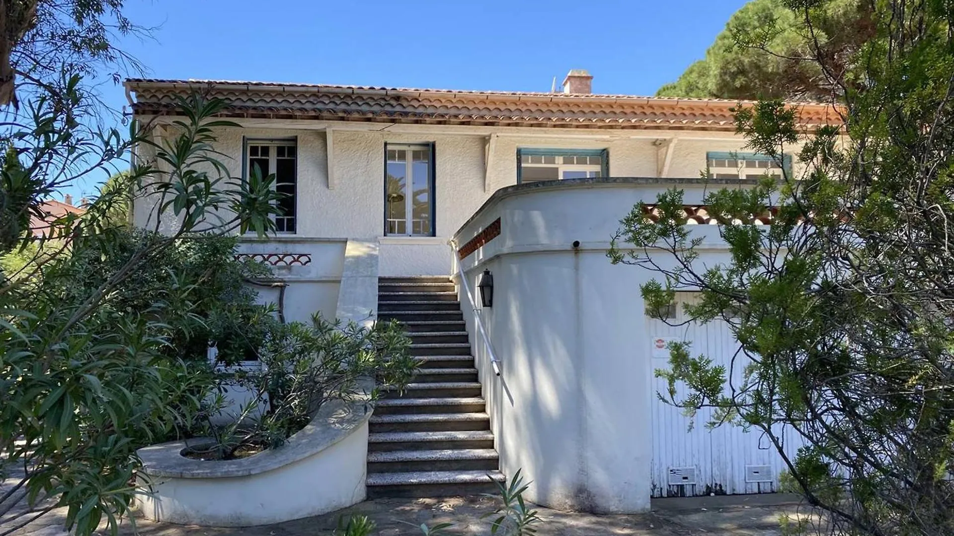 Villa Charmante A Cavalaire Avec Climatisation Et Parking, Proche Port Et Plage - Fr-1-100-346  Cavalaire-sur-Mer